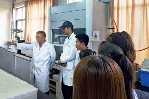 https://www.ynau.edu.cn/__local/C/CE/A8/35EB8052D5329670CE84804C130_EDF17727_1864D.jpg